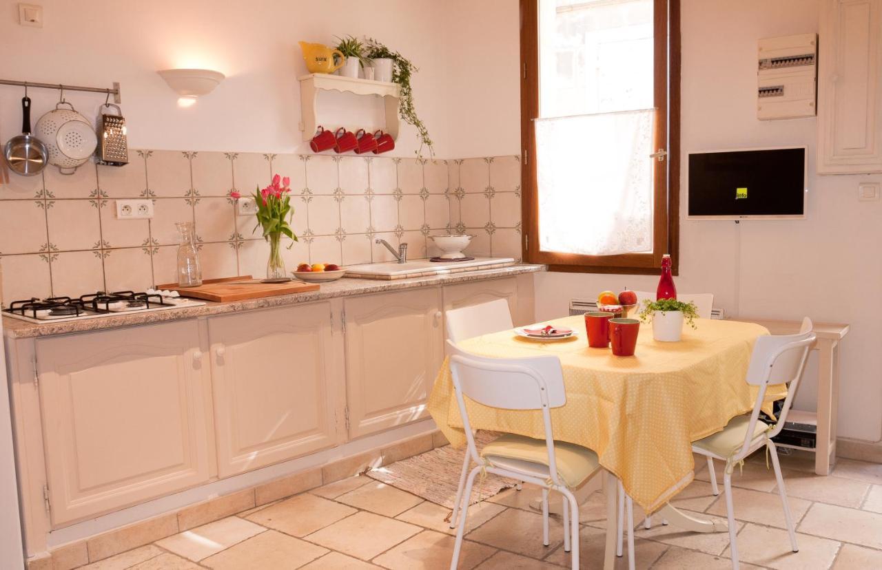 La Maison D'Eloise Арль Екстер'єр фото